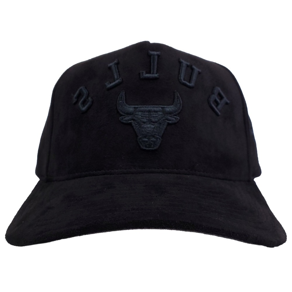 Chicago Bulls Mitchell & Ness NBA Pro Fit Snapback Hat Cap Backwards 3D Logo NWT
